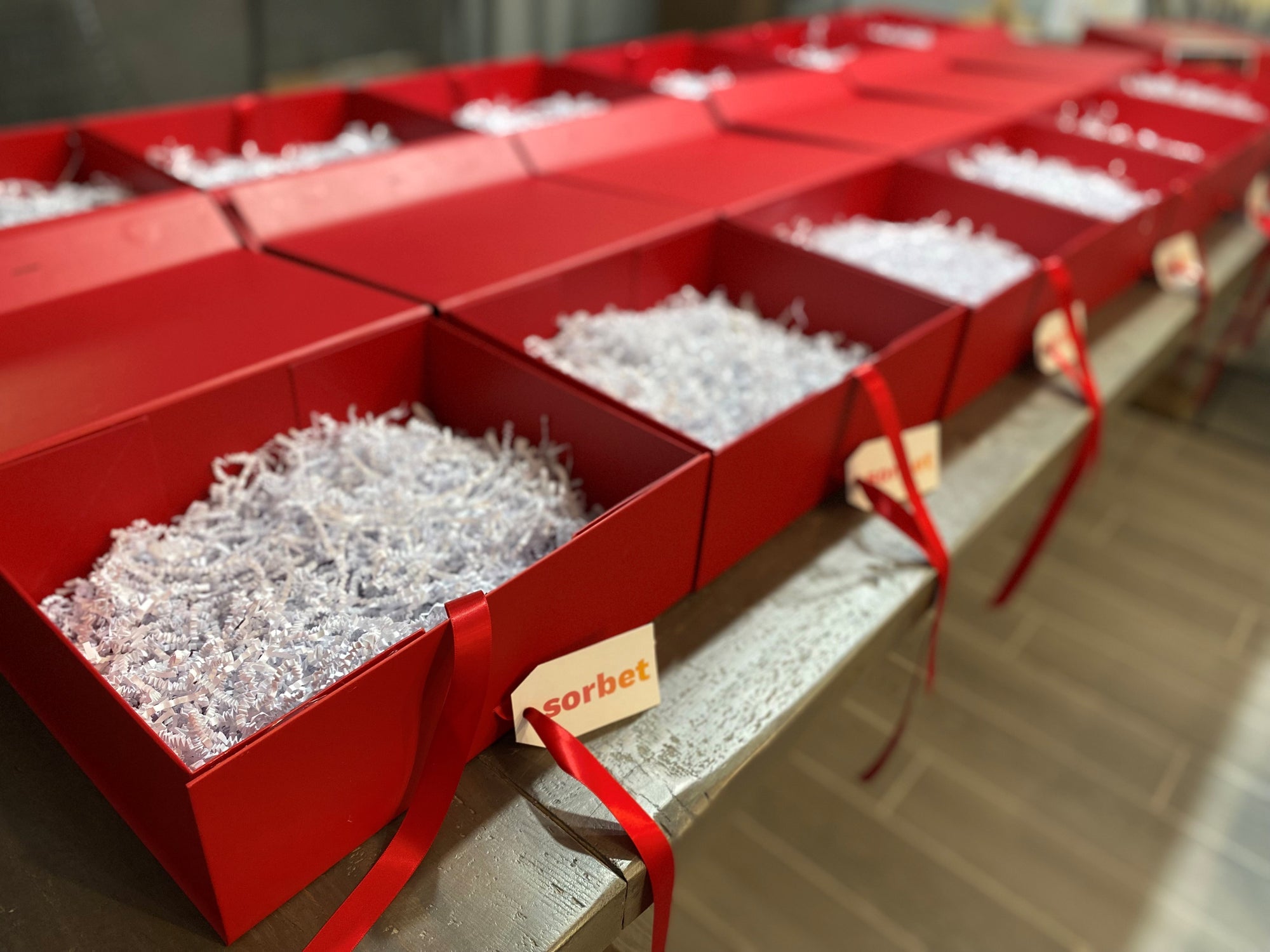 How to Promote Your Business Through Branded Corporate Gifts